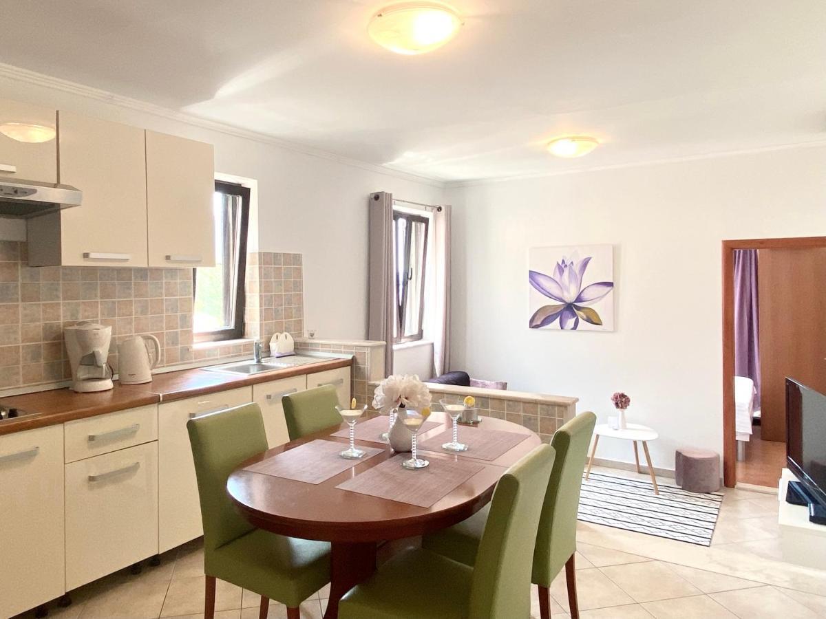 Apartment La Perla Mlini